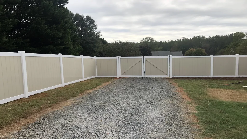 Durable vinyl fencing for homes