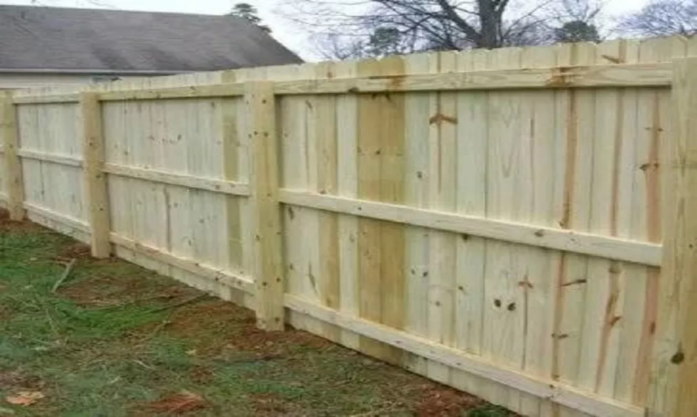 Wood-Fence installation