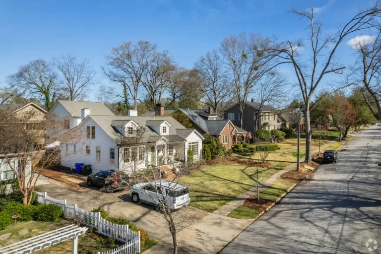 Augusta Road Area street view